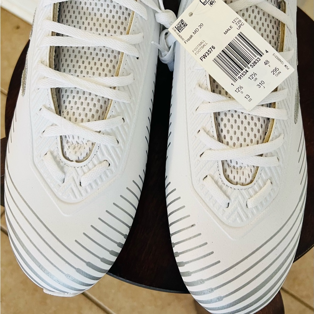 Adias Bounce Football Cleats